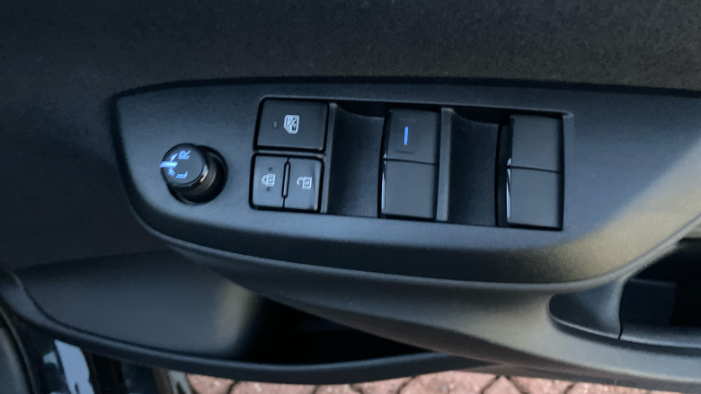 Toyota Yaris 1.5 Hybrid Design 5dr CVT Hybrid Hatchback